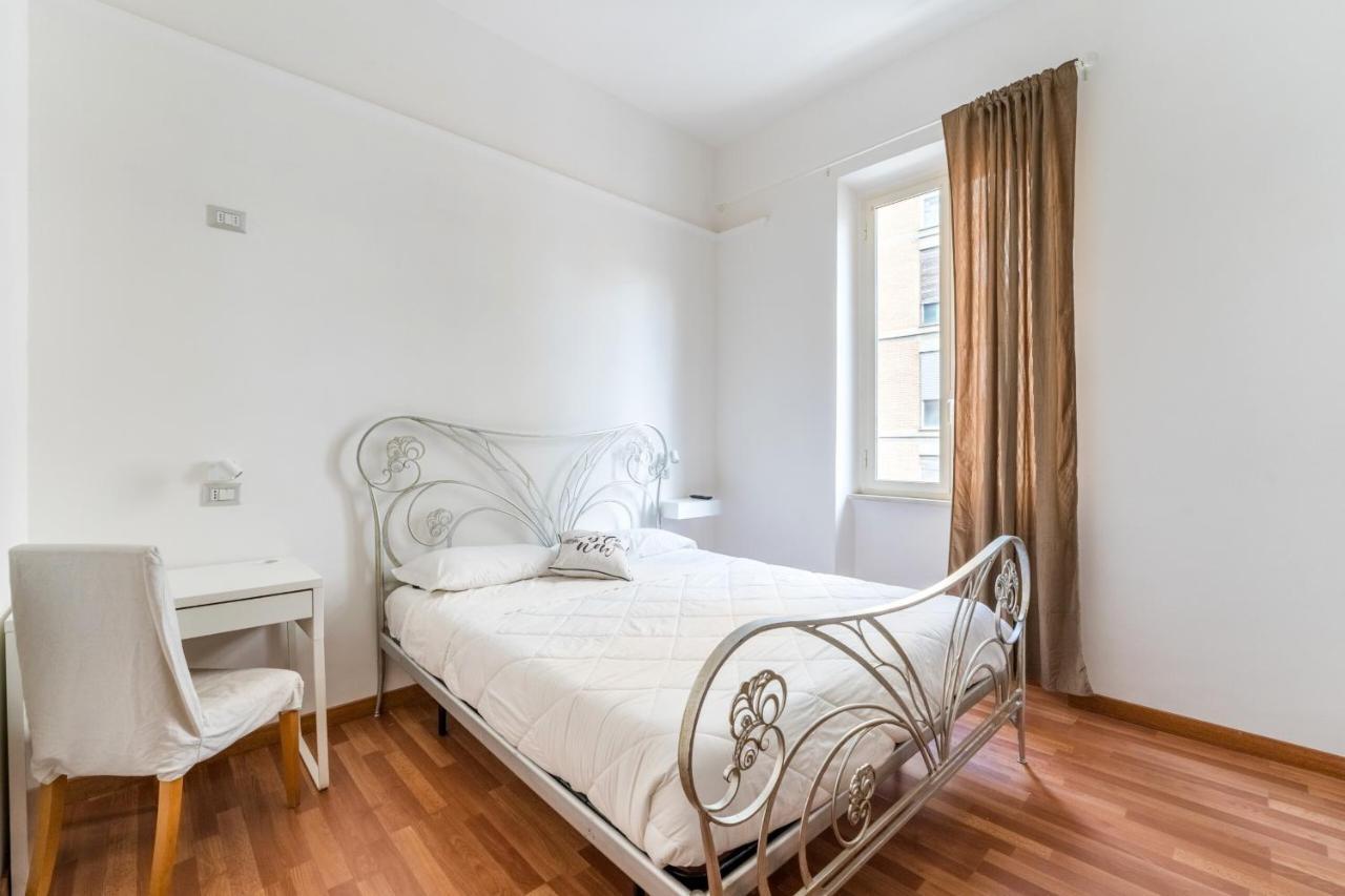 Rooms Piramide Рим Екстериор снимка