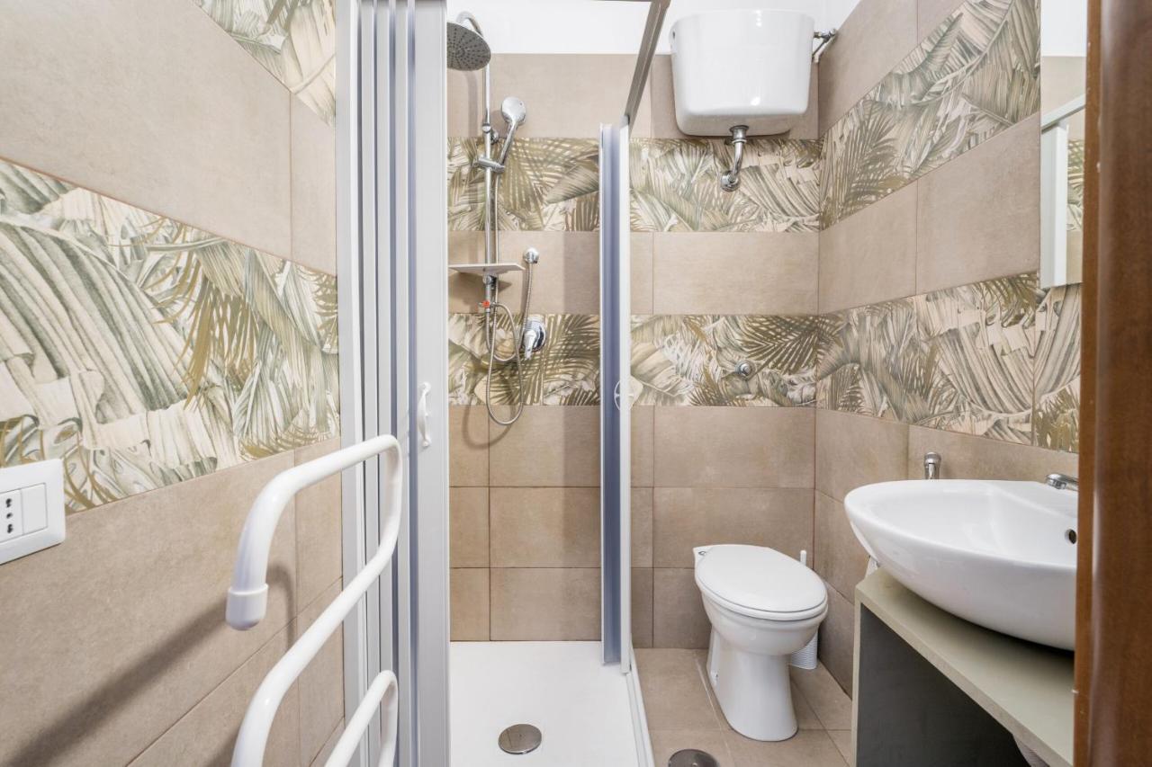 Rooms Piramide Рим Екстериор снимка