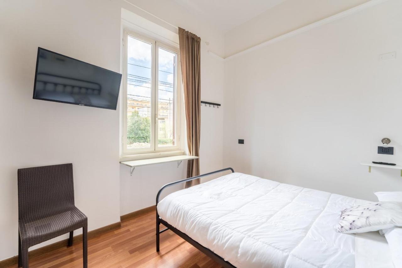 Rooms Piramide Рим Екстериор снимка