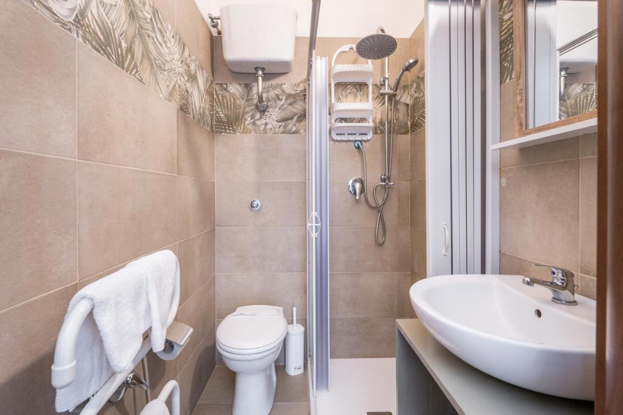 Rooms Piramide Рим Екстериор снимка