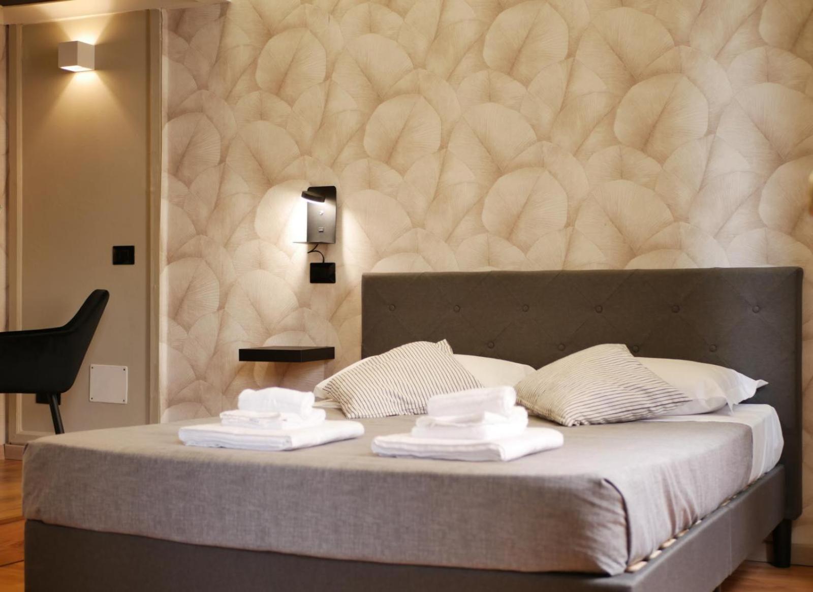 Rooms Piramide Рим Екстериор снимка