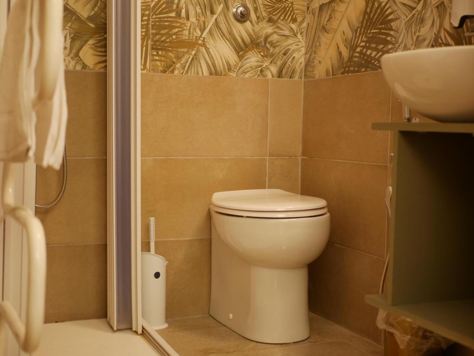 Rooms Piramide Рим Екстериор снимка